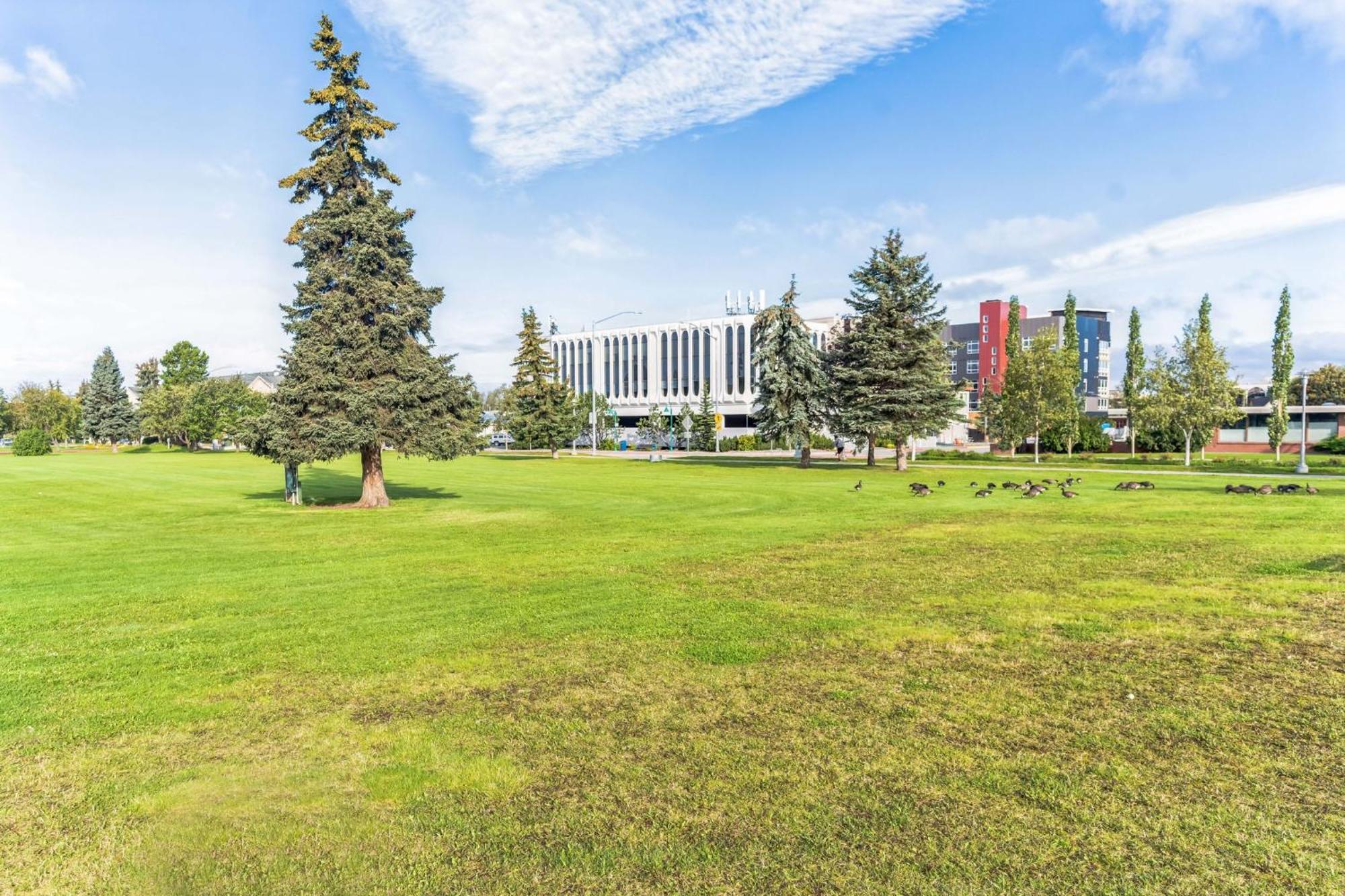 Highliner Hotel Анкъридж Екстериор снимка