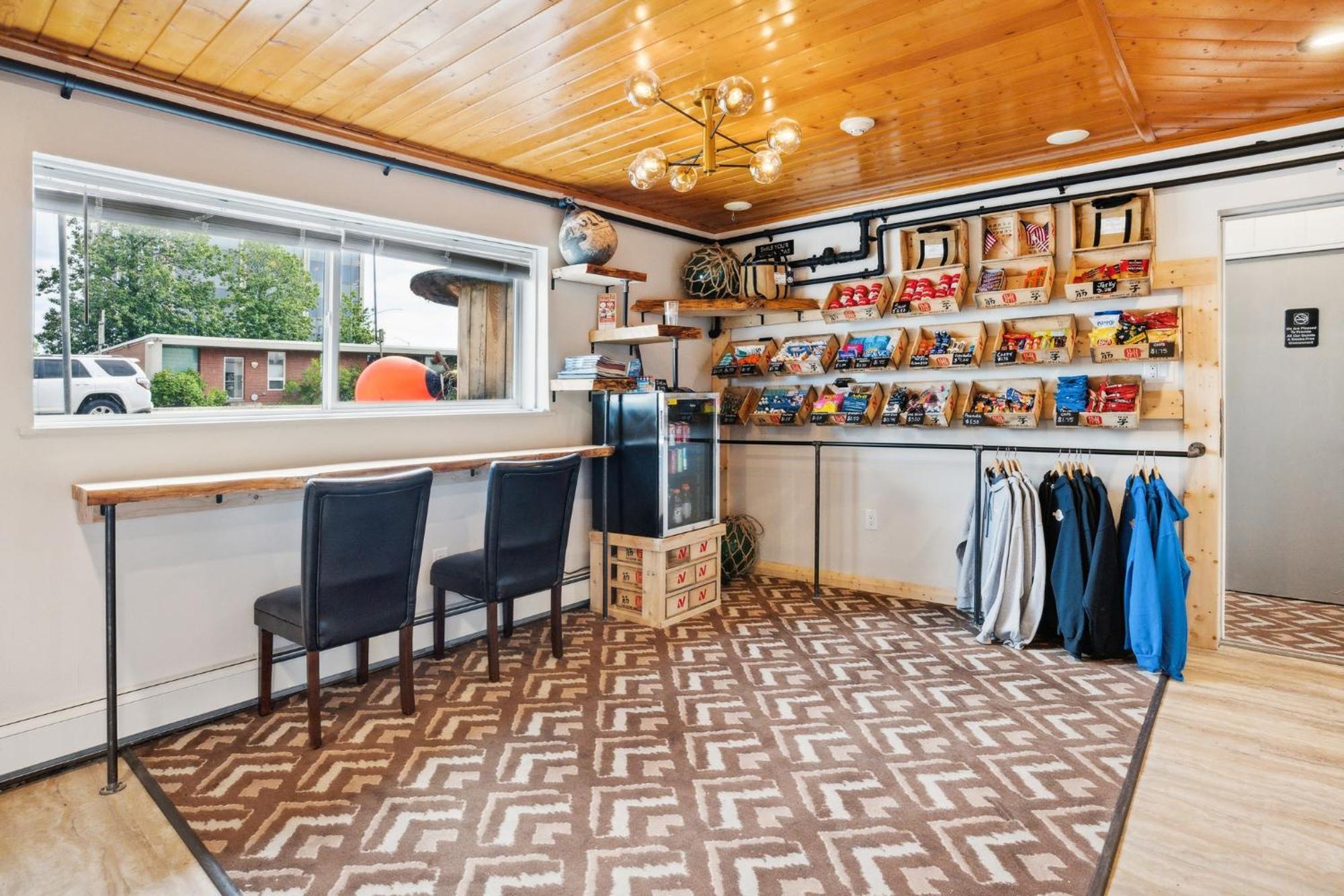 Highliner Hotel Анкъридж Екстериор снимка